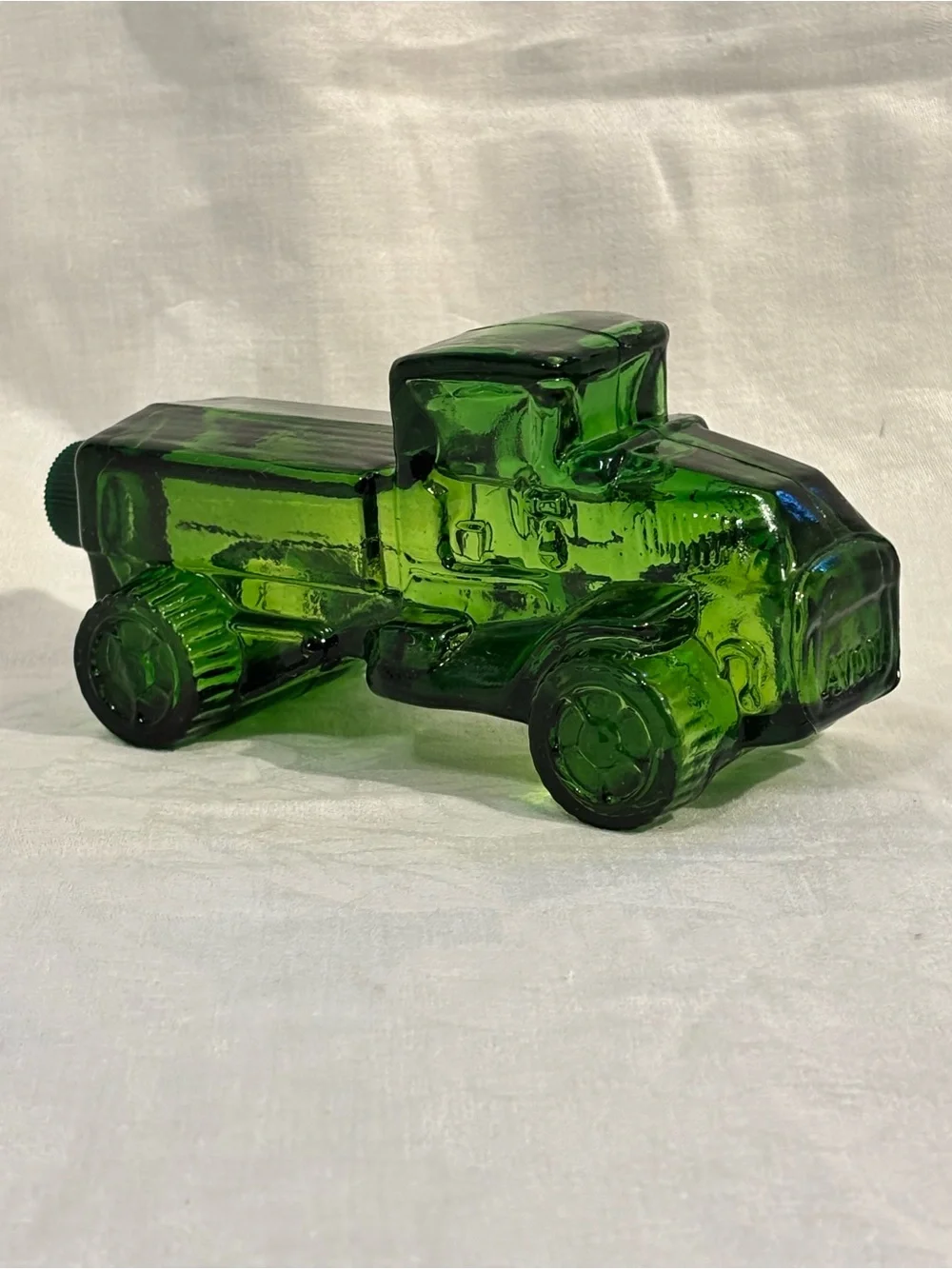 Vintage Avon Big Mack Windjammer After Shave 6 Oz Green Glass Truck Decanter 70s